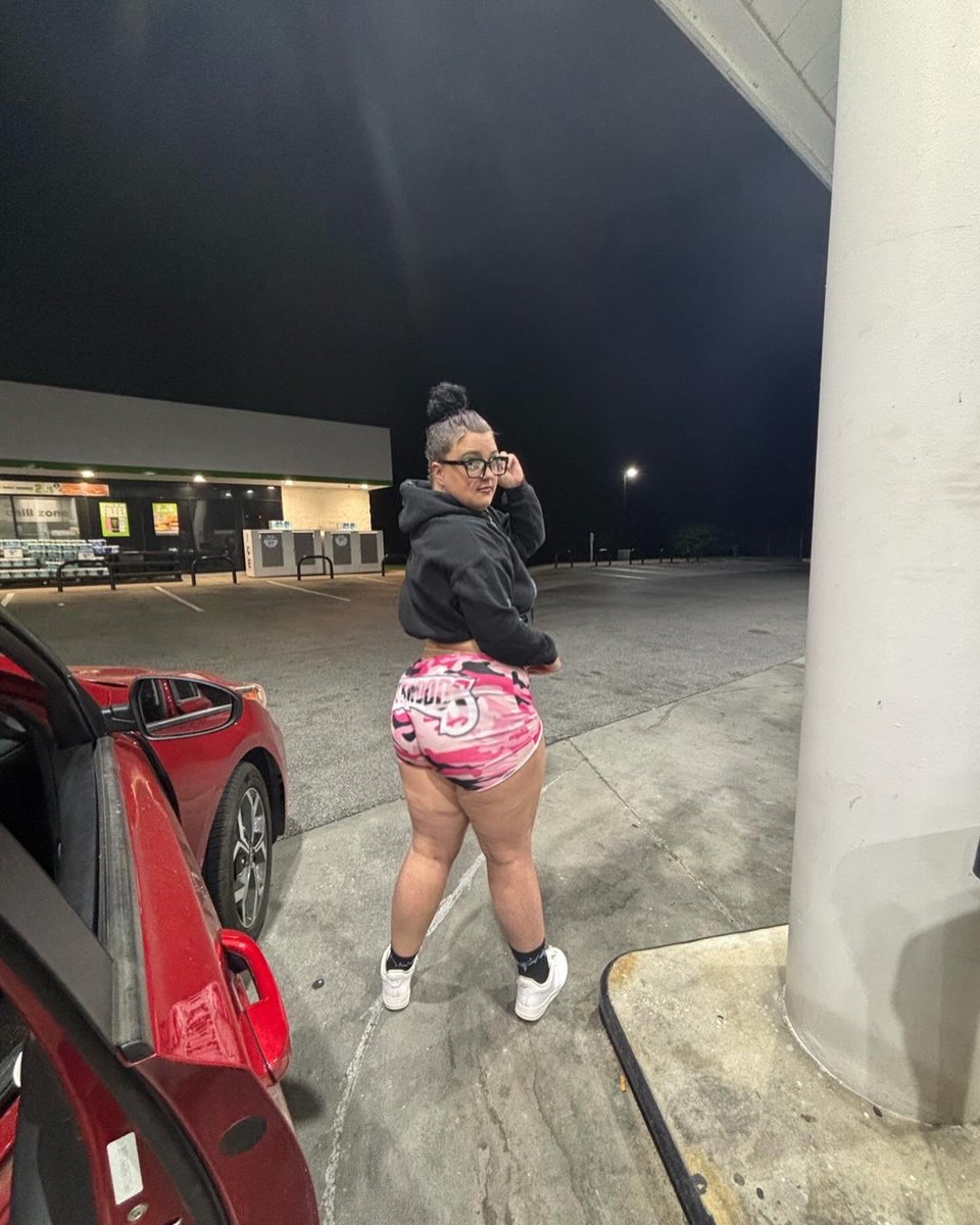 renae83507's tweet photo. opp hoes get turned to widows 👿🖤🤞🏼 https://t.co/tSC7I8oPPd