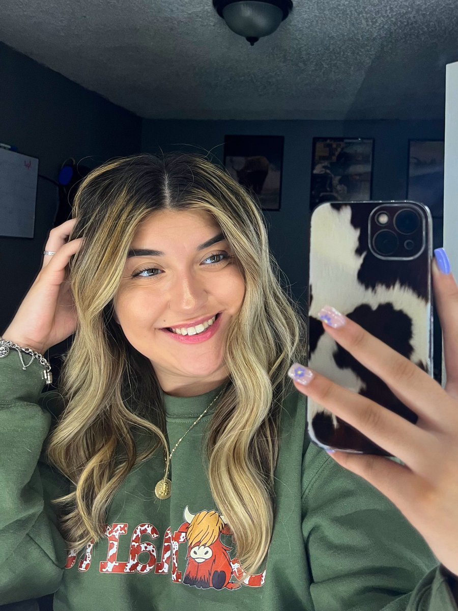 vanessaperez830's tweet photo. 🌻 https://t.co/XEwgHMwsii