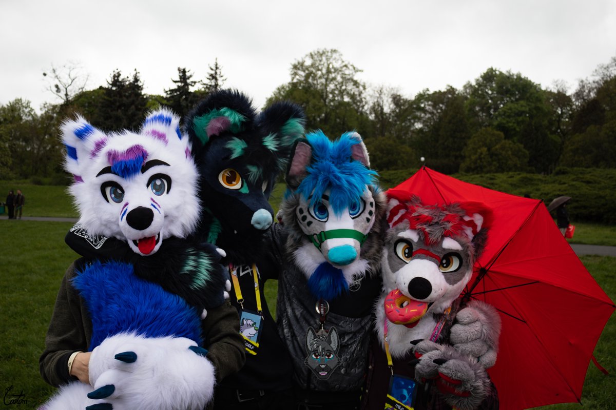Fursuit walk Poznań 2024
Amazing day with wholesome people

#furry #fursuit #fursuitwalk #Poznan