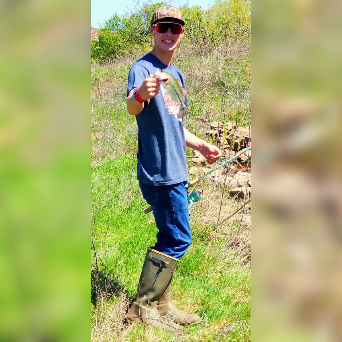 Nothing like a day at the pond with Blake and his crew! Thankfully the 🐍🐍🐍 stayed home.
🪨 
🐟
🌳
#OklahomaFishing #FishingLife #CatchAndRelease #BigBass #FishingDaily #OutdoorAdventures #FishOn #AnglerLife #FishingIsLife #HuntingSeason #BassFishing #TroutFishing #Catfishing