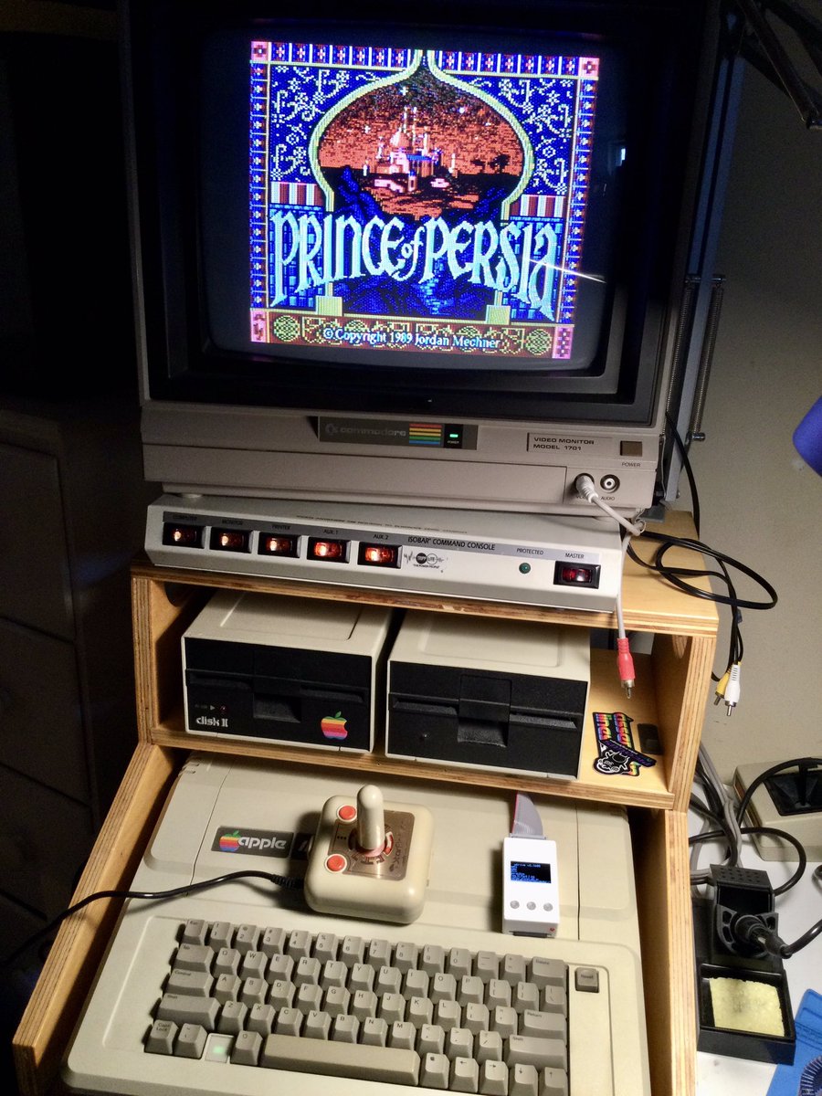 gordoslair's tweet photo. Apple II afternoon. Apple IIe, 128k, Prince of Persia #AppleII #Appril2 #8bitgaming https://t.co/AUKAzksVBe