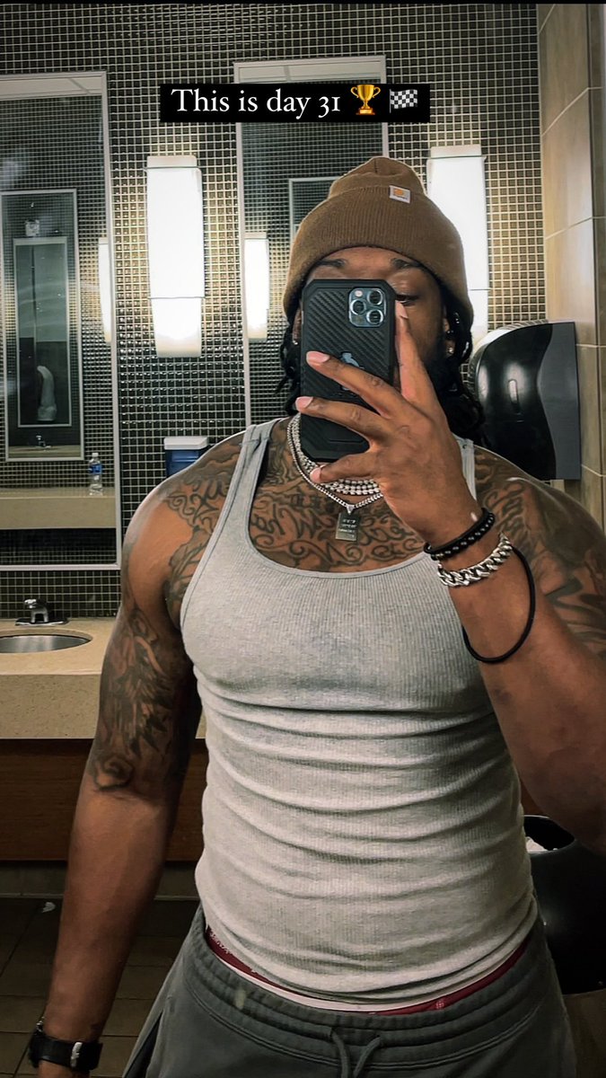 YoungHov_Absol's tweet photo. Day 31 of 31 … my goal has been achieved…. However I didn’t achieve the results I which I set out … so there’s works to be done … the job isn’t done yet… let’s see what the next 31 days will bring …. #HappyNotHappy #Letsgetit 💪🏾 https://t.co/ztyCAQ7bZ3