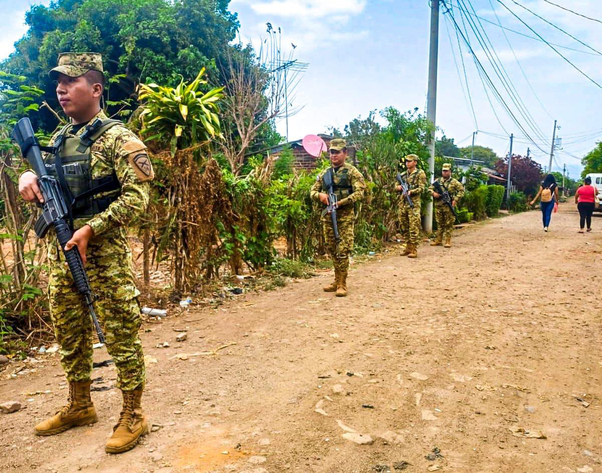 En el occidente del país, los salvadoreños honrados pueden transitar de manera segura y tranquila, gracias a las acciones enmarcadas en el #PlanControlTerritorial.