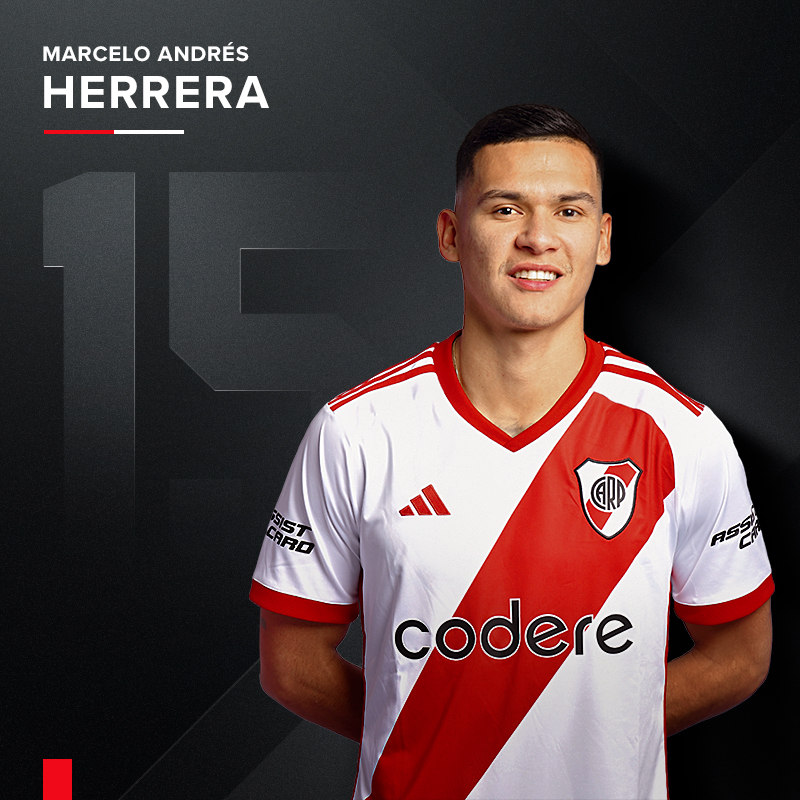 #VamosRiver ⚪️🔴⚪️ ⌚️ 34' ST River 1 - Boca 3 ⚽️ Cambio en River: ➡️ Santiago Simón ⬅️ Andrés Herrera