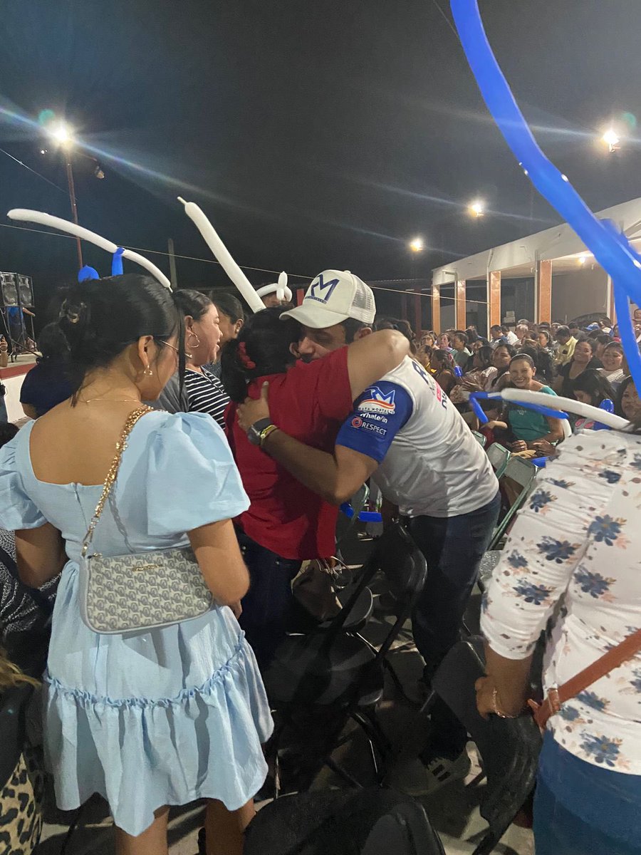 RafaMontalvoMx's tweet photo. La lucha no se ha detenido, como tampoco se ha detenido el trabajo y como no puede detenerse el crecimiento de #Ticul, #Pustunich y #Yotholin, a esta batalla vamos juntos, vamos unidos, vamos fuertes.
Junto con @Tt_Ucan reafirmamos el compromiso de seguir trabajando por La Perla del Sur, hemos dado muchos pasos para adelante, no hay ni punto de comparación entre lo recibido a lo que hoy tenemos y vamos a seguir! Y estaré desde el Congreso, en equipo con Tete, apoyando a ese avance de Ticul y comisarías. Firmes! #UnidosGanaTicul #LaFuerzaQueNosUne