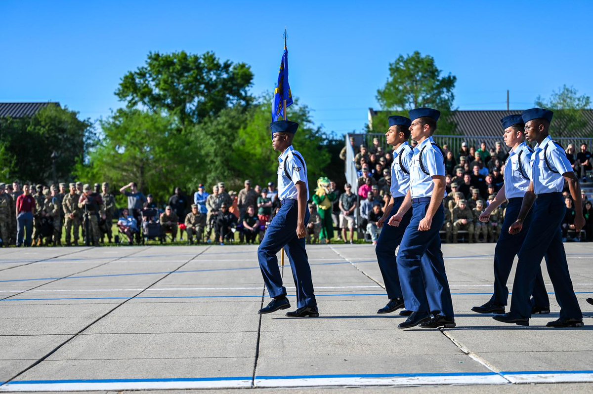 Cheering for @81trwKeeslerAFB's 81st TRG students making strides at the Second Quarter Drill Down! 🥁🫡 Hats off to the 338th Training Squadron for clinching the top spot! 🥳 Let's keep the banner flying high!