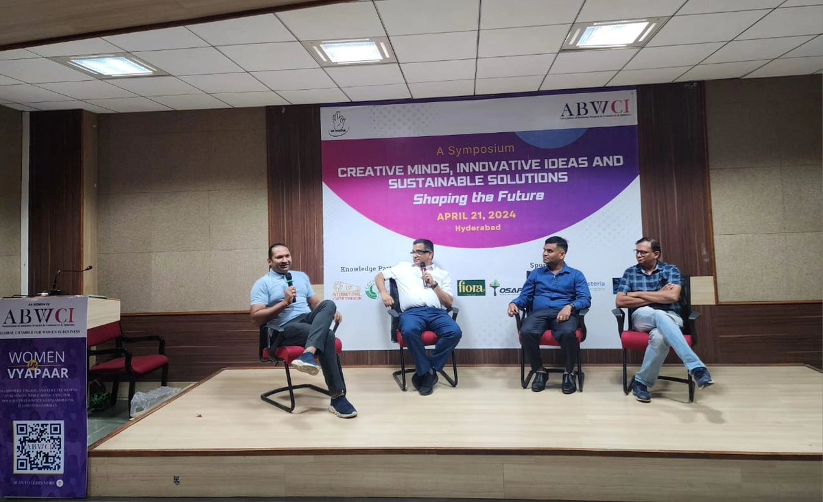 The panel, 'Driving Innovation Forward:Power of Startups & Their Creativity',was a testament to the boundless potential of entrepreneurial spirit.The panel sparked important conversations about the role of startups in shaping our future. #WorldCreativityAndInnovationDay2024