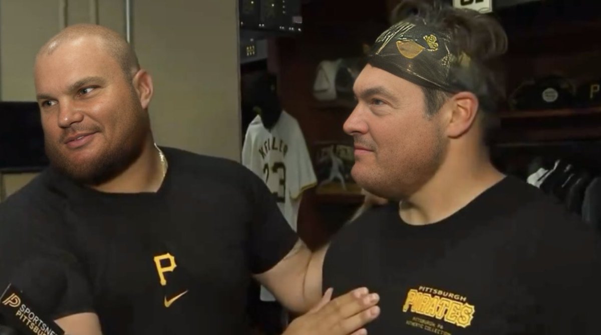 CannonballCrner's tweet photo. This is the pride of Pittsburgh. To everybody: We don't do that out here. We're a good franchise. We're getting high draft picks for a reason. We're gonna get our financial flexibility back on track. We as a group in Pittsburgh gotta respect service times. He's rich for a reason. https://t.co/kyd2VUkB3F