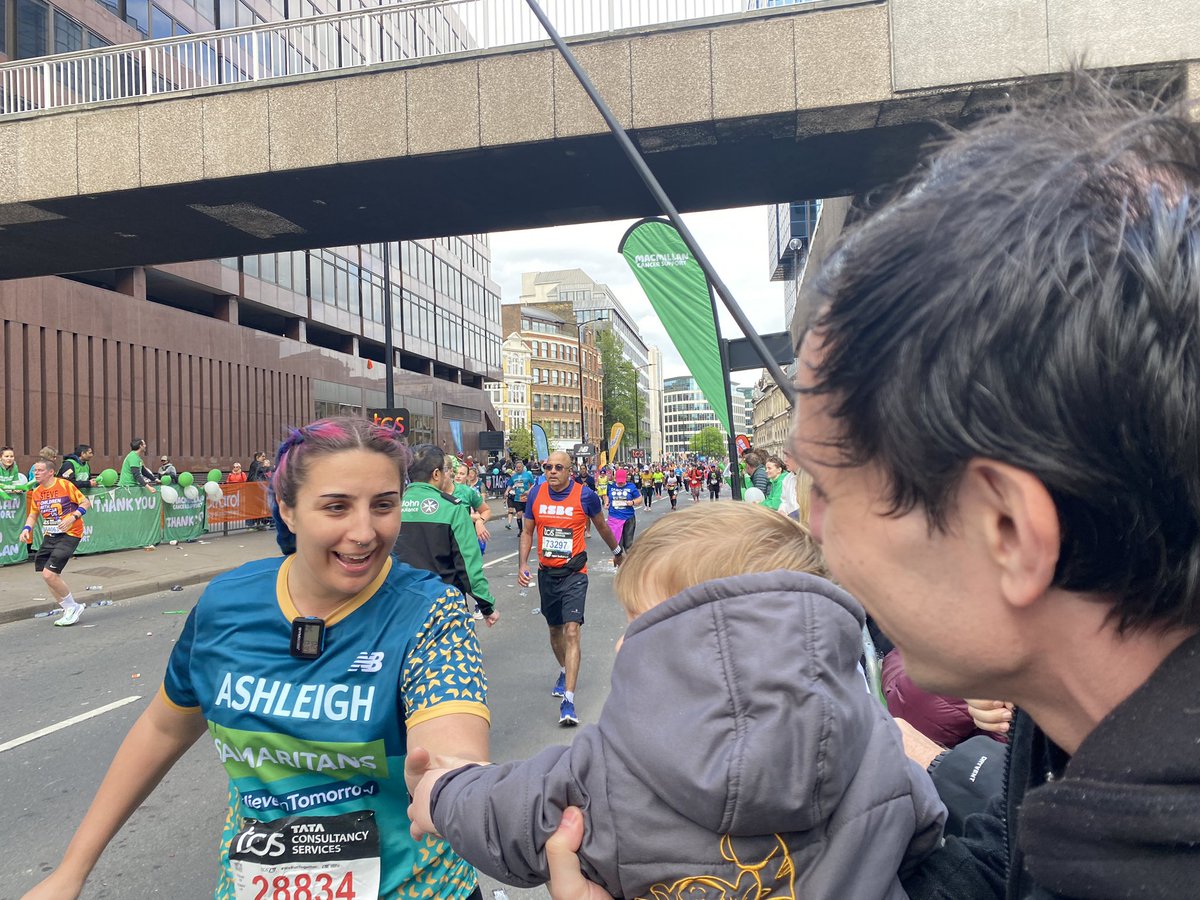 SammiBushnell's tweet photo. Super proud of @Ashleigh_YG running the #LondonMarathon and smashing her target time https://t.co/SL9DWx22qL