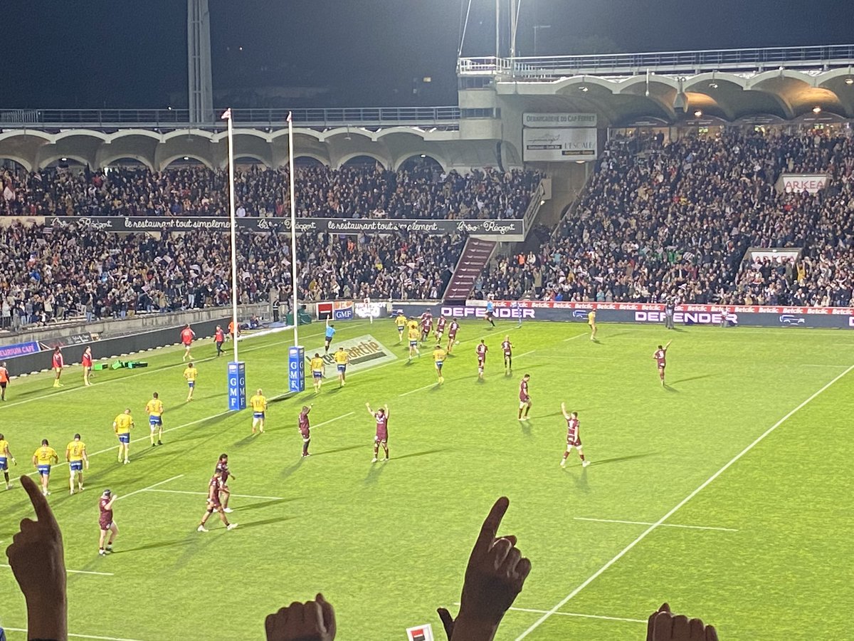 jeandetes's tweet photo. D’entrée de seconde période, l’UBB inscrit le deuxième essai de la rencontre ! Damian Penaud aplati dans l’en-but clermontois. 20-0 #UBBASM https://t.co/598Qc10Cdj