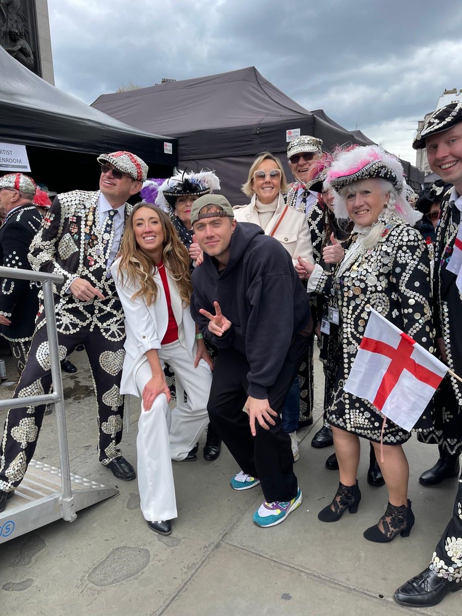 My family meets the pearly family #pearlyking #pearlyqueen #stgeorgesdayLDN