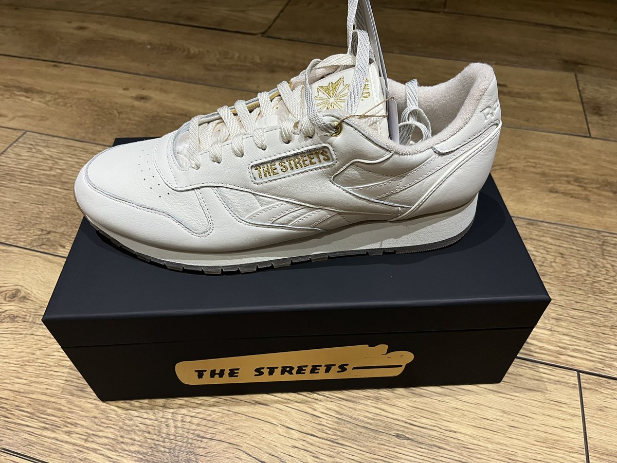 jamiep22's tweet photo. @mikeskinnerltd @Reebok 🎵 Let’s put on our classics and have a little dance shall we 🎵 https://t.co/pV2i3HBDY3