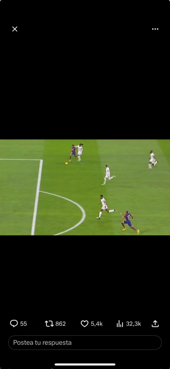 aitor_oroz's tweet photo. Este no es el último defensor....
Que bonito el futbol moderno..... https://t.co/f4RdbEXBVI