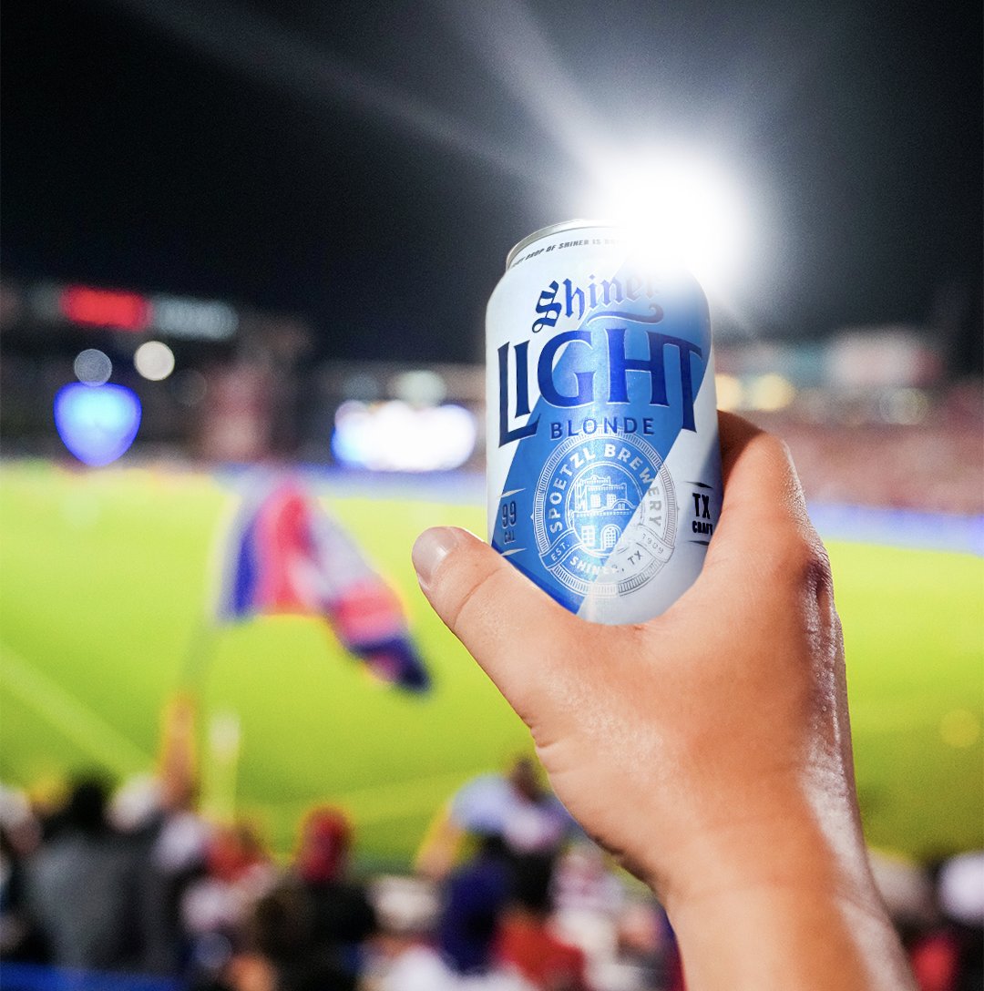 Nothing beats a Light under the lights🍻⚽️ Enjoy a cold Shiner from an official beer sponsor of FC Dallas and the Houston Dynamo.