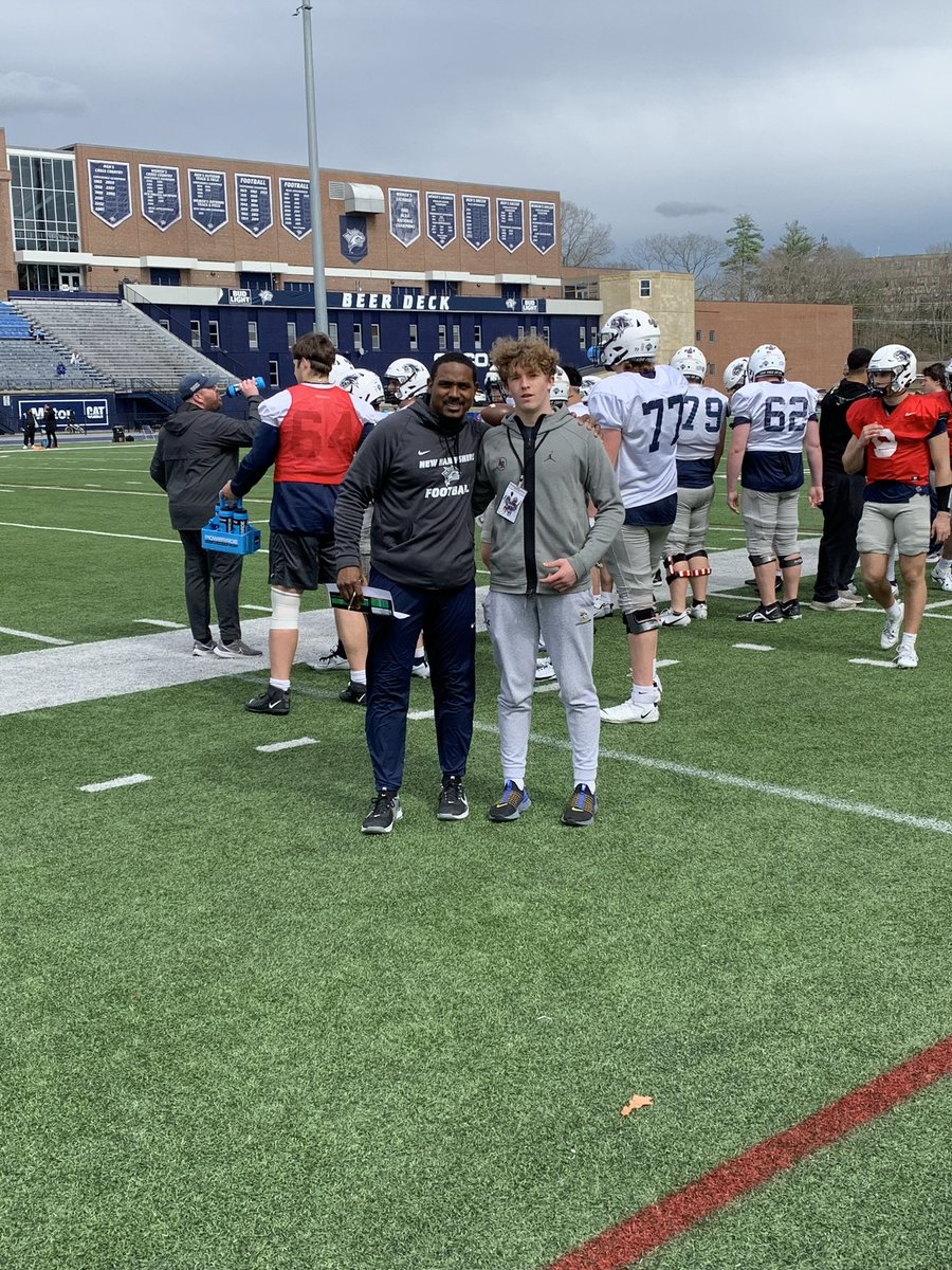 #AGTG Had an amazing visit yesterday with @UNH_Football Really glad I got to meet up with the staff and see the amazing facilities @CoachScottJames @CoachWatkinsUNH @UNHInsider @Townandcampusnh @rwsantos2 @PRZPAvic @EdOBrienCFB @TheUCReport @MohrRecruiting @BHoward_11