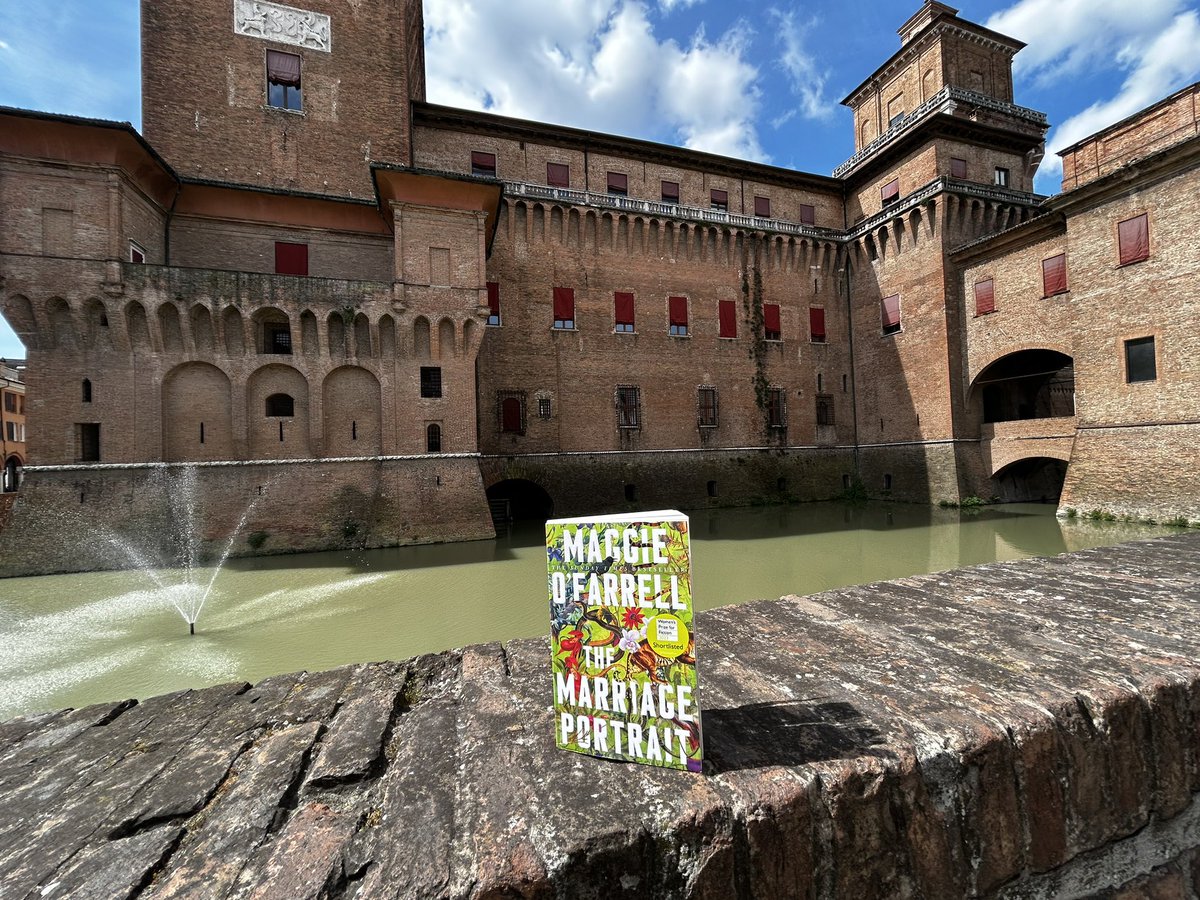 @rutherfordbooks @HodderBooks And thank you #MaggieOFarrell - perfect location to read #TheMarriagePortrait (poor Lucretia).