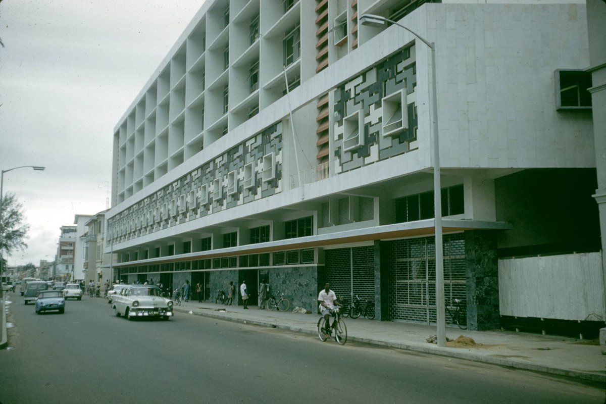 Lagos Island, Marina. Building in focus is the General Post Office Building on Marina. Circa: 1961.