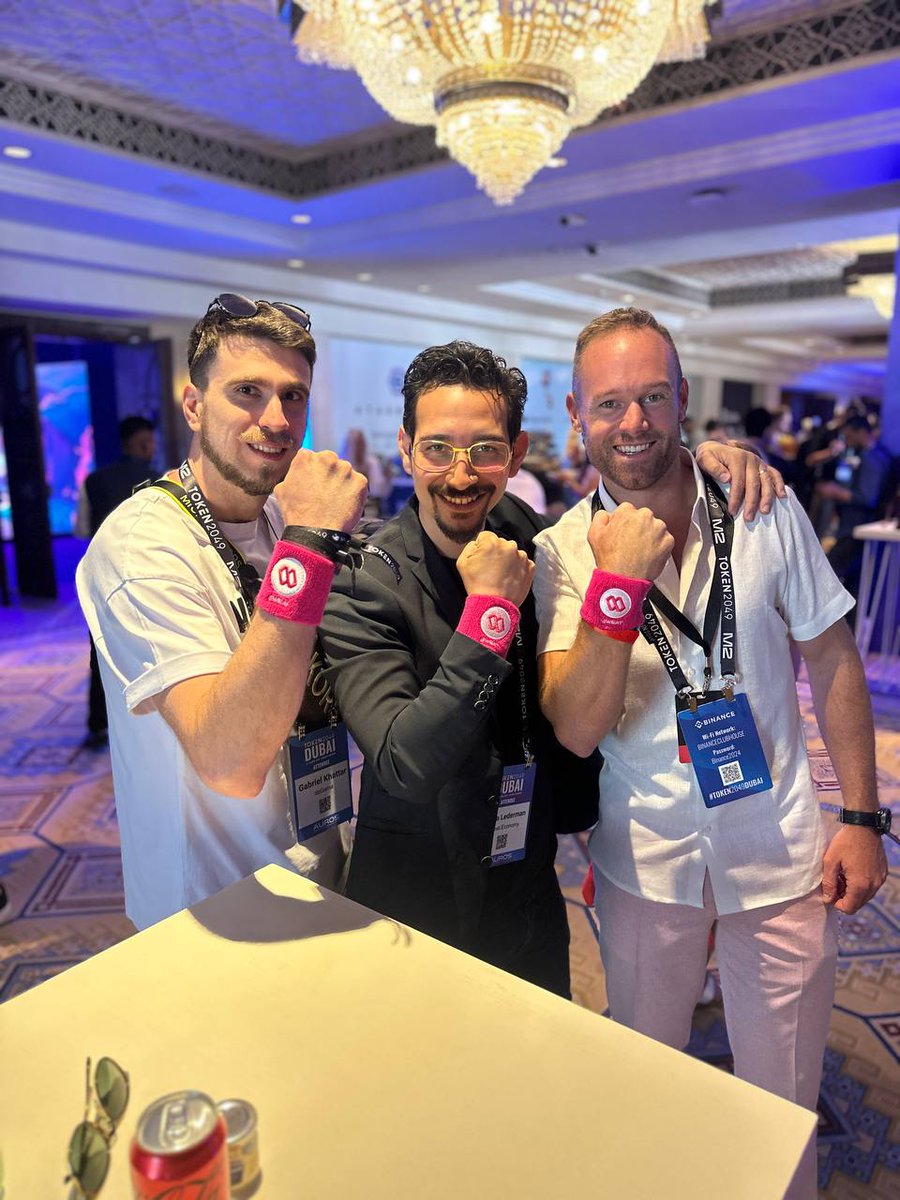 @token2049 @sibley89 @joterovila Great hanging out with our friends Gabriel, CEO of @dagama_world, & @mishalederman, CMO at @SweatEconomy! Use the @dagama_world app to find the top places to visit with a community map🗺️ PLUS, earn crypto for steps with $SWEAT, the 1st crypto asset that's powering movement🚶