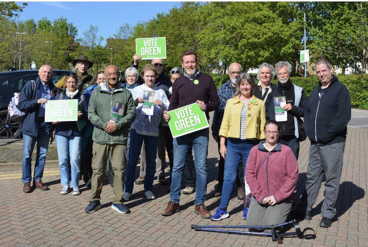 Great turn out for our action day in Whiteley. Well done everyone 💚

#VoteGreen #malcolm4meon #greenliving