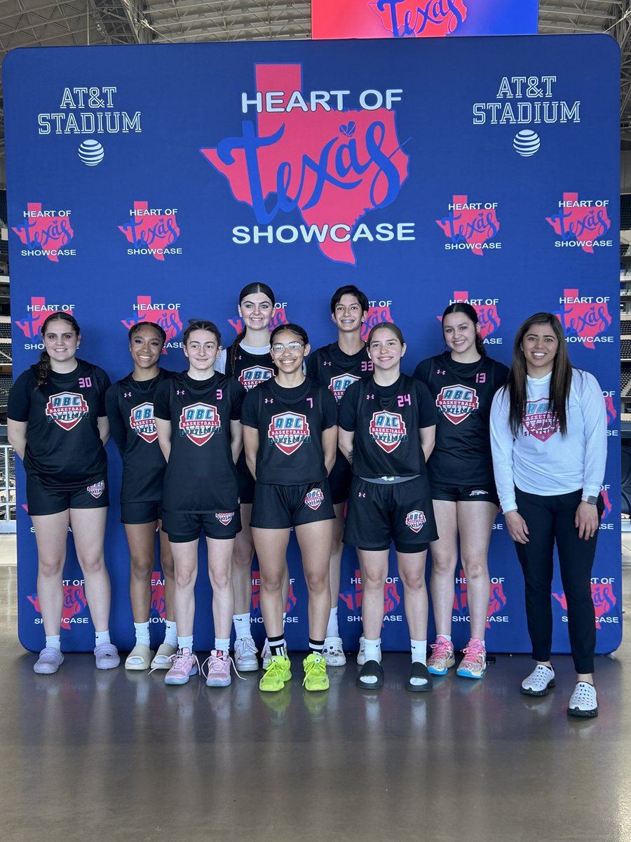We are so proud of our @AbqBballClub #ABCLadySpotlight going 3-1 in Dallas at the Heart of Texas Showcase @natty_zzzz We getting better every week. #NewMexicoStrong @kykowatch