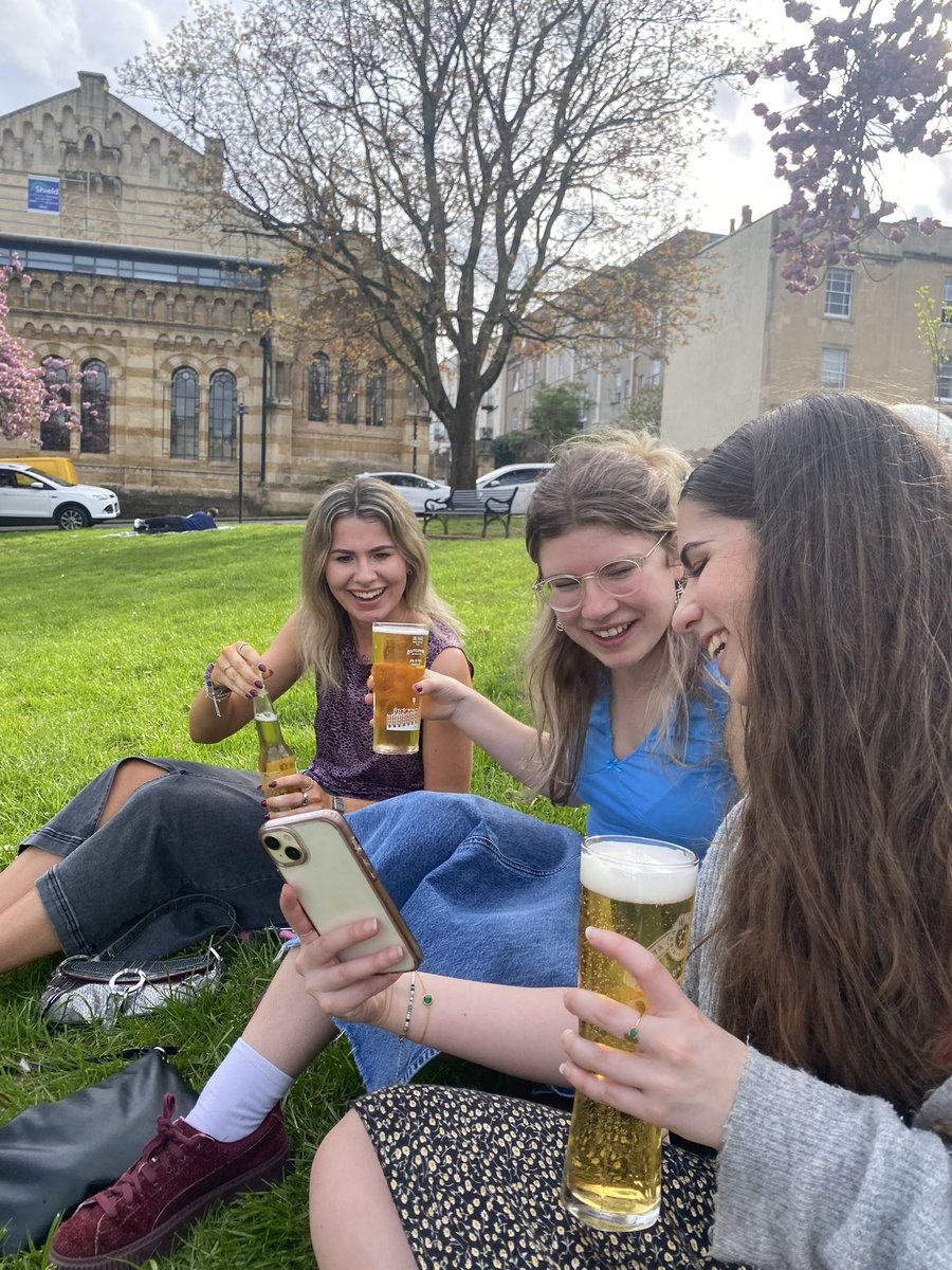 lexiebayness's tweet photo. Last weekend @themancunion headed to Bristol for the @SPAJournalism National Conference. I had the best time meeting other student journalists, seeing what other publications are up to, and hearing from industry professionals across the weekend https://t.co/Yaezcuf4HC