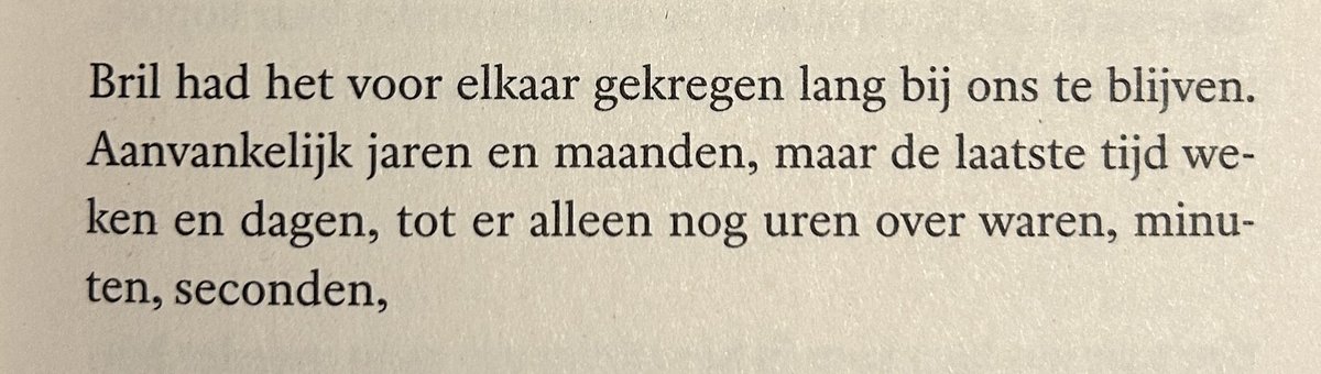 sunnygirlangie's tweet photo. Net dit boekje uitgelezen. Wat een lief, ontroerend boekje π. En wat een leuke familie zijn de Chabotten.
#boekenweekgeschenk #DeChabotten https://t.co/hoC2Cfnp7p