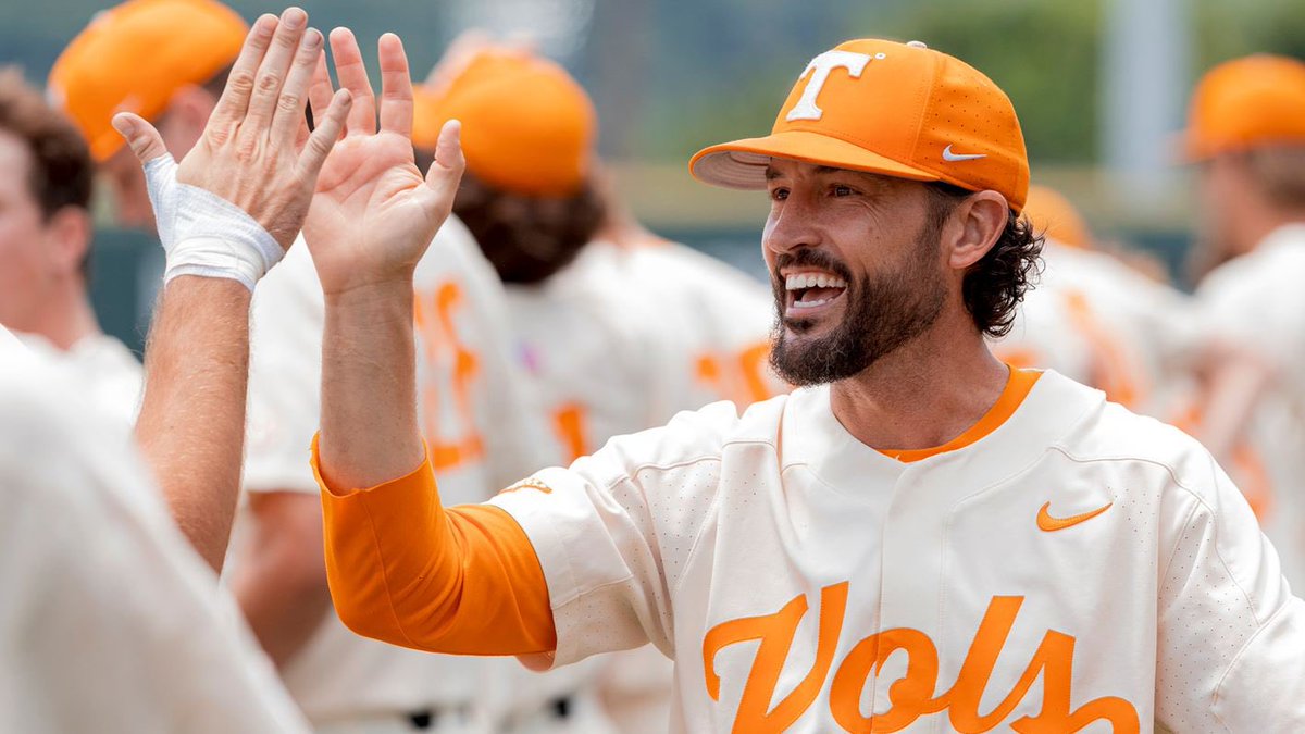 VOLS WIN THE SERIES!!! No. 4 Tennessee 13, No. 3 Kentucky 11 Christian Moore hit three long balls and drove in 6 runs. Back and forth game, but Tennessee was able to hang on to capture the series in Lexington after losing Game 1.