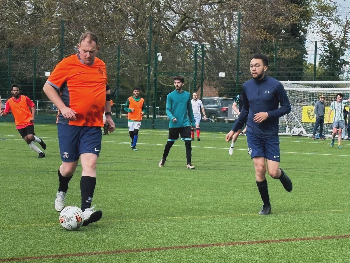 Look at that pace, power, poise…hairline! Playing at @NorwichCityCSF The Nest today. Went 6-0 up…lost 8-7 😳