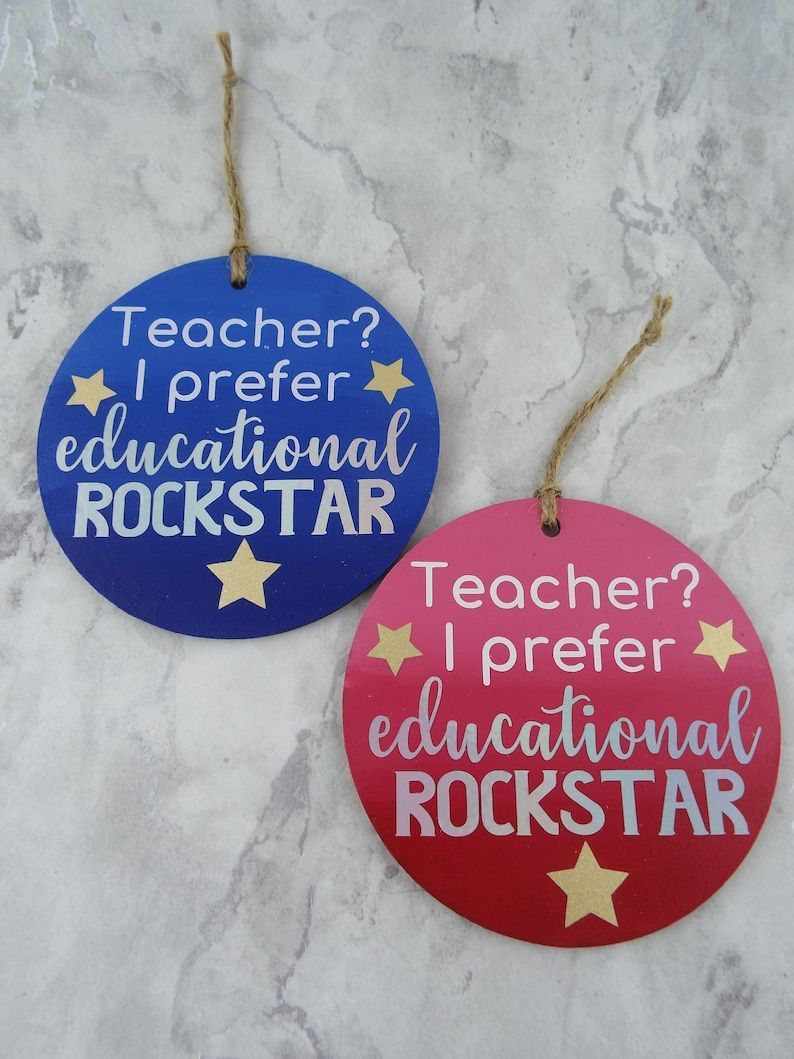 Do you know an Educational Rockstar? Maybe it's actually you! Maybe one of these wooden keepsakes could be for you!
creatoriq.cc/44aRO4i
#Ad #Etsy #TeacherGift #Eductaion #Keepsake #CraftBizParty