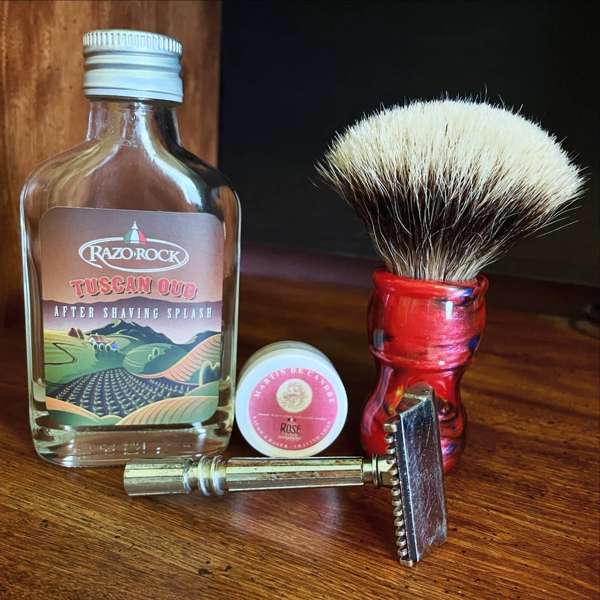 Today's shave gear: Gem MicroMatic Razor Martin de Candre Rose Soap Sample AP ShaveCo Luxury Brush RazoRock Tuscan Oud Aftershave ow.ly/XZ8C50RkKHX #shaveOfTheDay #shaveGear #mensGrooming #wetShaving #sotd