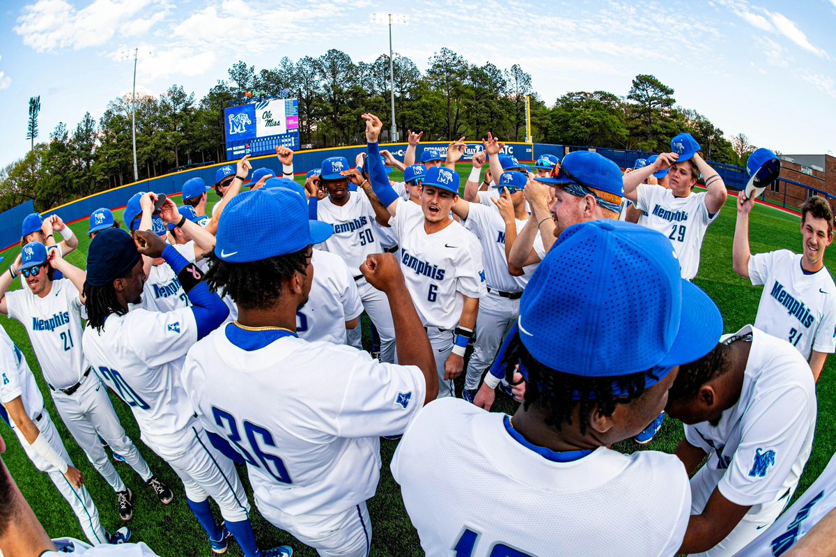 .@uofmemphis students! As finals week approaches, enjoy a 𝗙𝗥𝗘𝗘 slice of pizza on us! Stop by the UC Lawn tomorrow at 12 to pick up your pizza from Coach @MattRiser17 and the @MemphisBaseball team 🍕⚾️