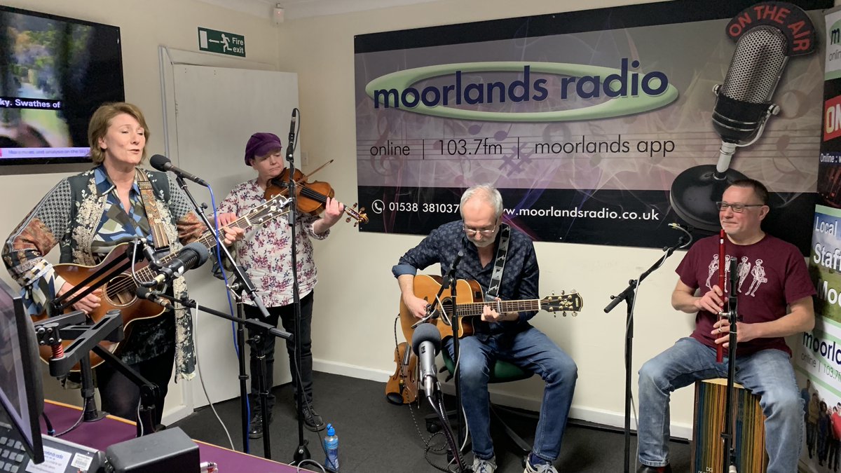 Thanks once again to tonight's session guests, Virginia Kettle and the Rolling Folk.

@moorlandsradio @merryhell_band

#livemusic #localradio #radio