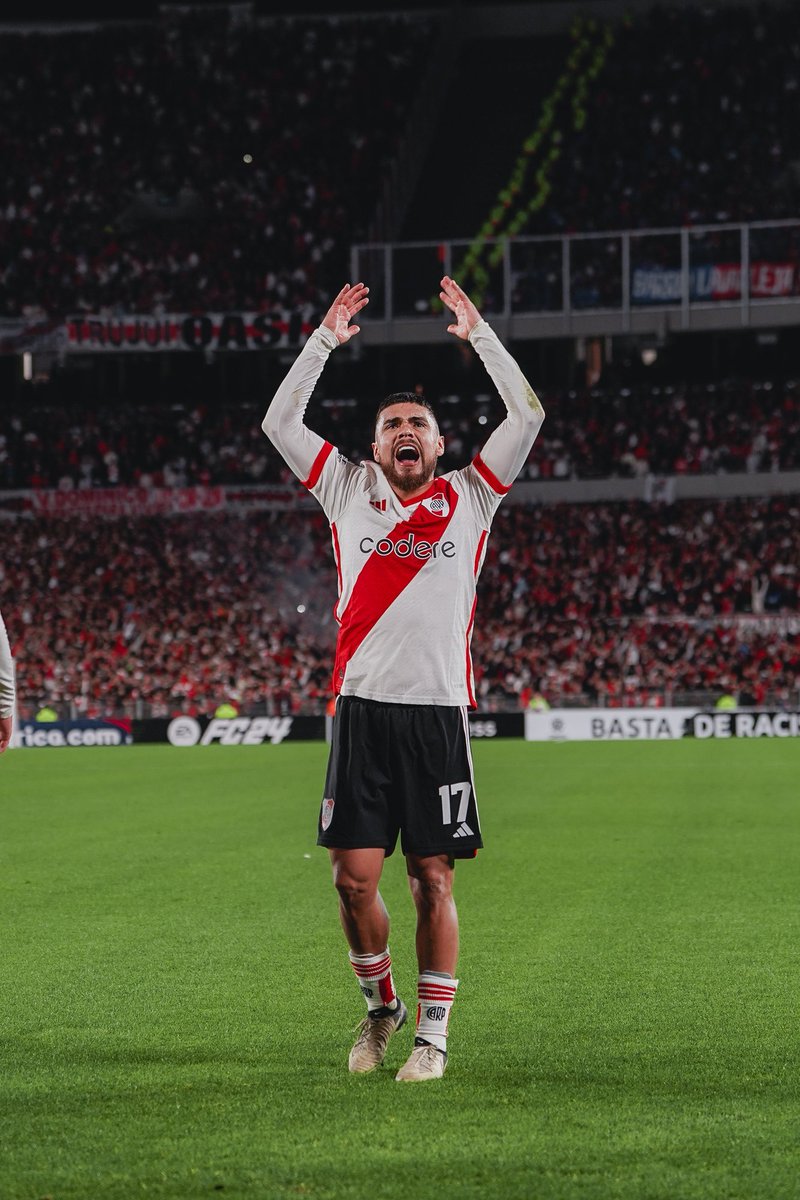 Garnachotta's tweet photo. River es esto, dejar la vida hasta el ultimo minuto. El resto tienen que irse mañana mismo. https://t.co/CFfRphsTfE