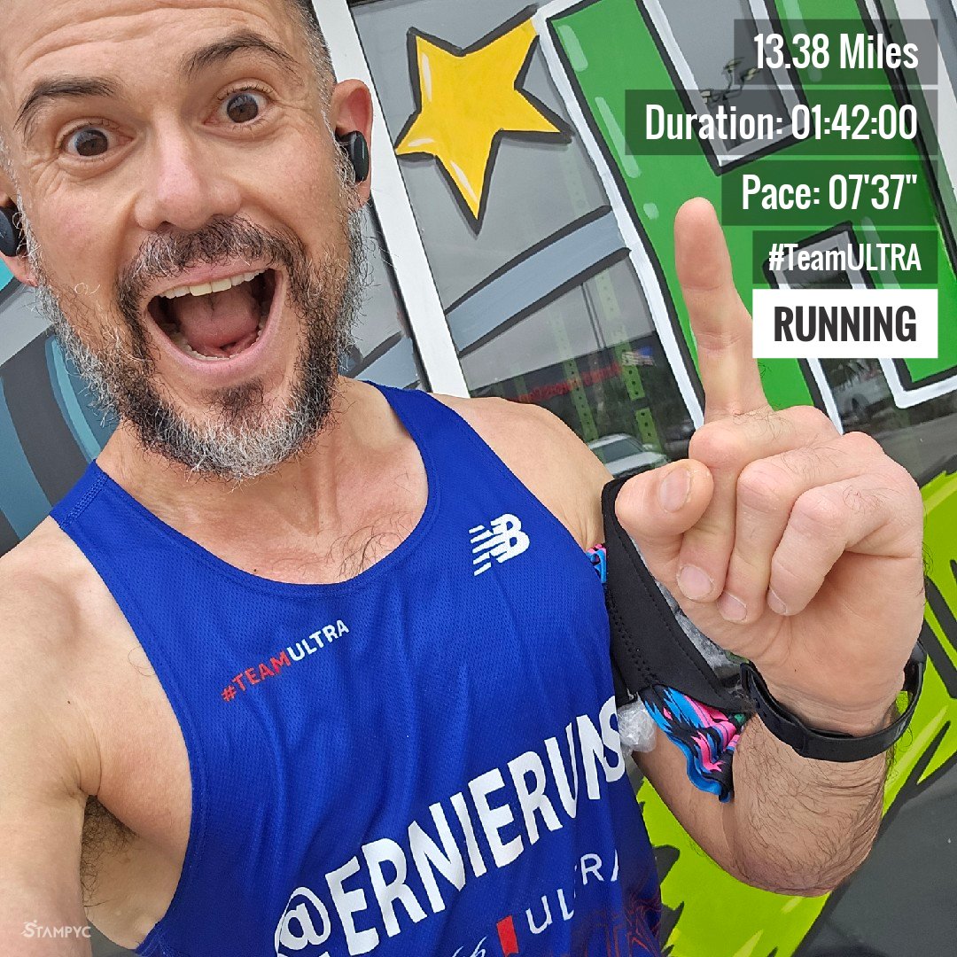 ErnieRuns's tweet photo. Hurry, hurry!😰
#SundayFunday #halfie in @MichelobULTRA #TeamULTRA gear before the cold front &amp; rain kick in.👊
🏃‍♂️🌬🌧
#LiveULTRA #doitforthecheers #JoyWins #ProAtEnjoyment #itsonlyworthitifyouenjoyit #run #runner #running #runningmotivation #workout #workoutmotivation #Sunday https://t.co/5yUF0Jv5qj