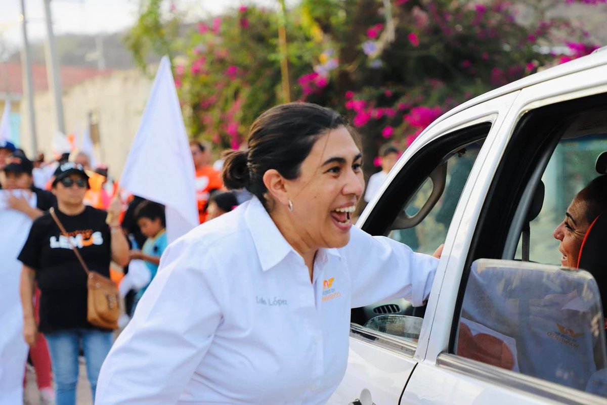 ManuelRomoP's tweet photo. #ConTodoSiNoPaQue y @lolislopezjara es ejemplo de ello, porque con su incansable labor y ahora, como nuestra candidata a presidenta municipal de Jocotepec, luchará por el bienestar de este bello pueblo mágico. https://t.co/Es3CHlf7AT