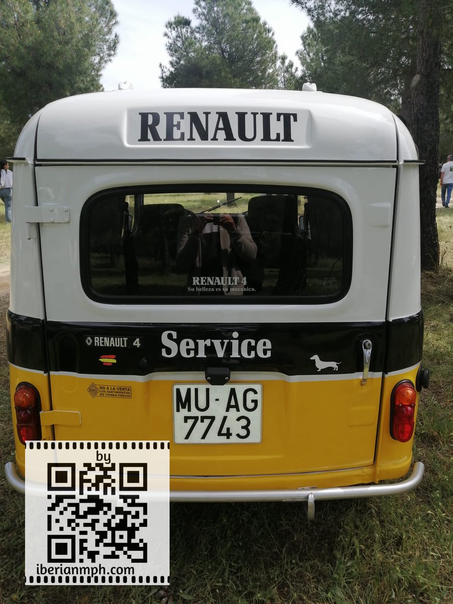 p2pc2e's tweet image. #autopia @renaultgroup Priceless. Pic by @Rojoalvolante