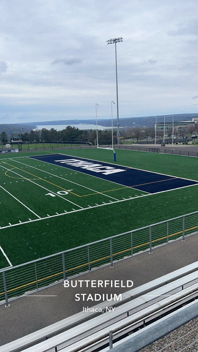MarkHarrington_'s tweet photo. Thank you to @Coach_Mi11er and the Ithaca coaching staff for bringing me out to their college for a quick visit! Great football and great view at Ithaca college.@CoachTerp_  @NedimyerVince @MtLionFootball https://t.co/fqmX8uv3WU