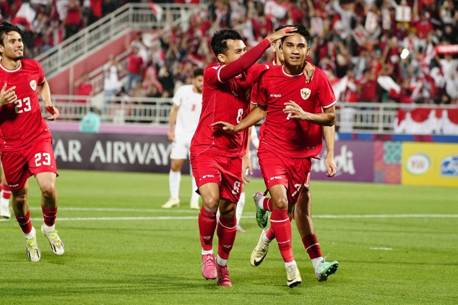 Kerja keras hebat ditunjukkan oleh Tim Garuda Muda dalam gelaran Piala Asia AFC U-23. Tak tanggung-tanggung sebagai tim debutan, Indonesia berhasil menjejakkan rekor baru untuk bisa lolos di babak perempat final setelah mengalahkan Australia 1- 0 & Yordania 4 - 1. Selamat kepada