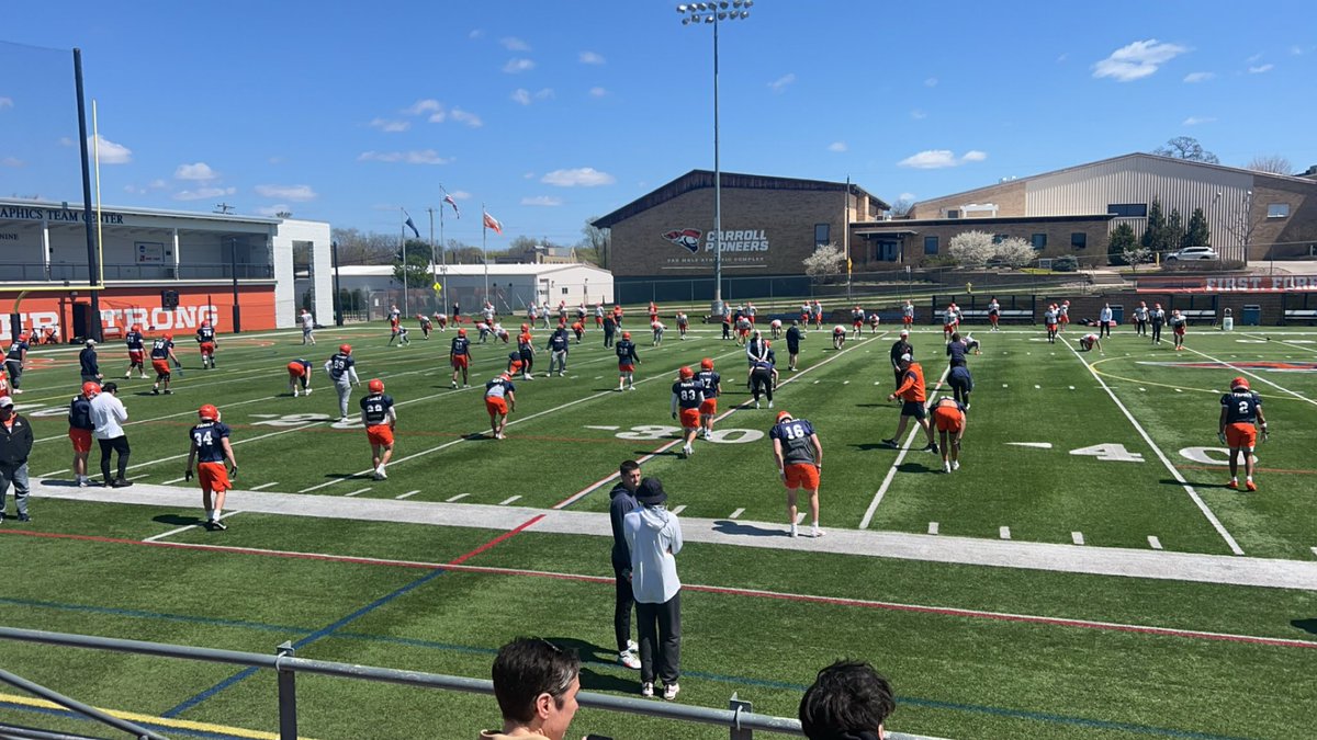 AjVav44's tweet photo. I had a great time @piofootball junior day today. Thank you @CoachMantas and all the other coaches that invited me. https://t.co/28naBNkj67