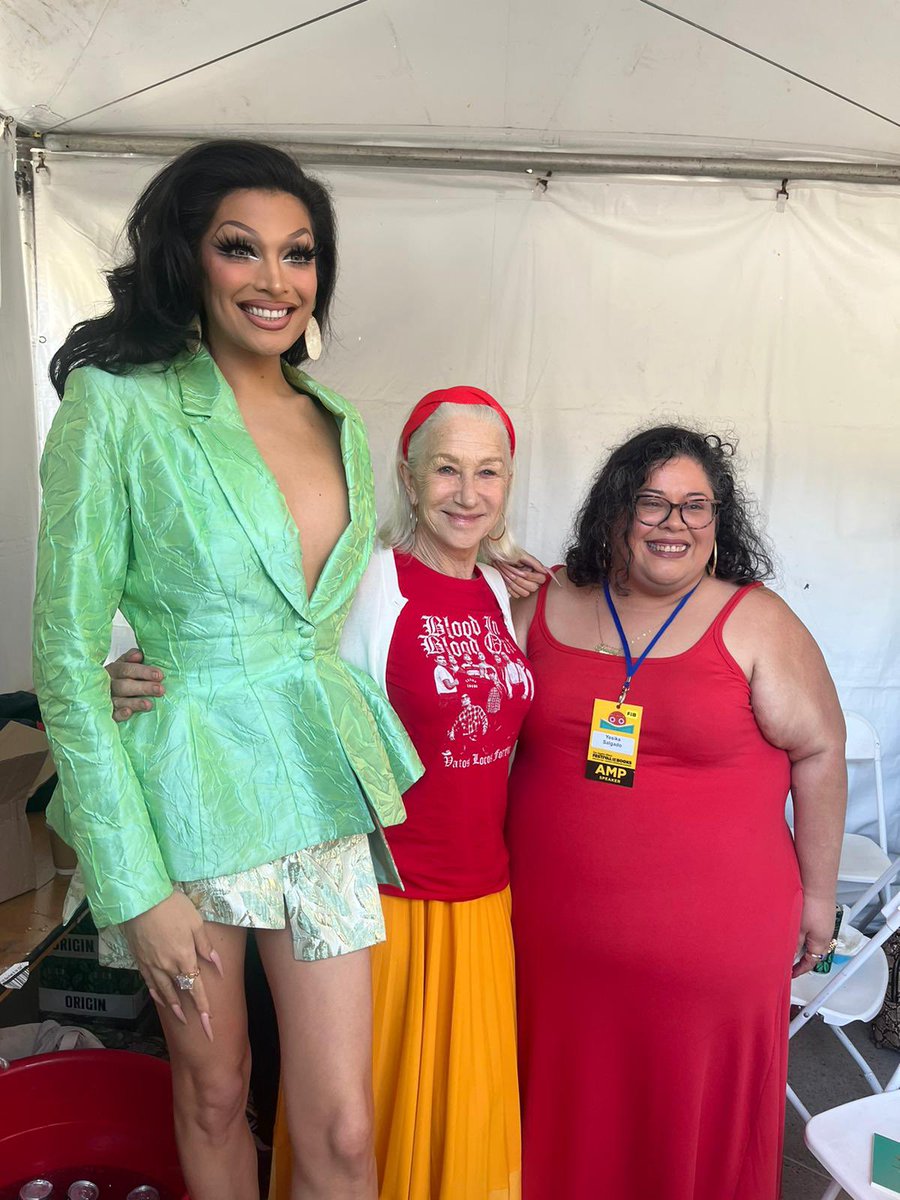 One of my favorite @latimesfob Latinidad Stage moments this weekend—of which I have many— is this impromptu photo shoot that happened in the green room with drag icon Valentina, Oscar-winner Helen Mirren (in a Blood in Blood Out shirt) and poet @YesikaStarr