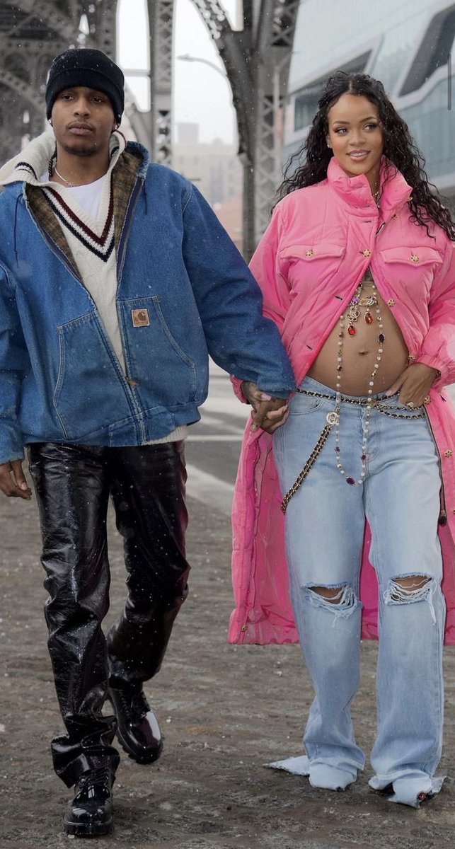 fentydix's tweet photo. Rihanna and Asap a fashionable couple…
A thread https://t.co/wQInN4tGy0