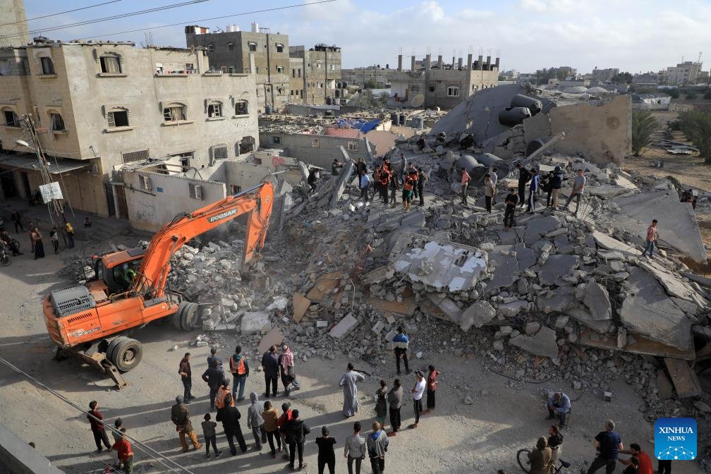 The #Palestinian death toll from ongoing Israeli attacks on the Gaza Strip has risen to 34,097, the Hamas-run Health Ministry said in a statement on Sunday. china.org.cn/world/2024-04/…