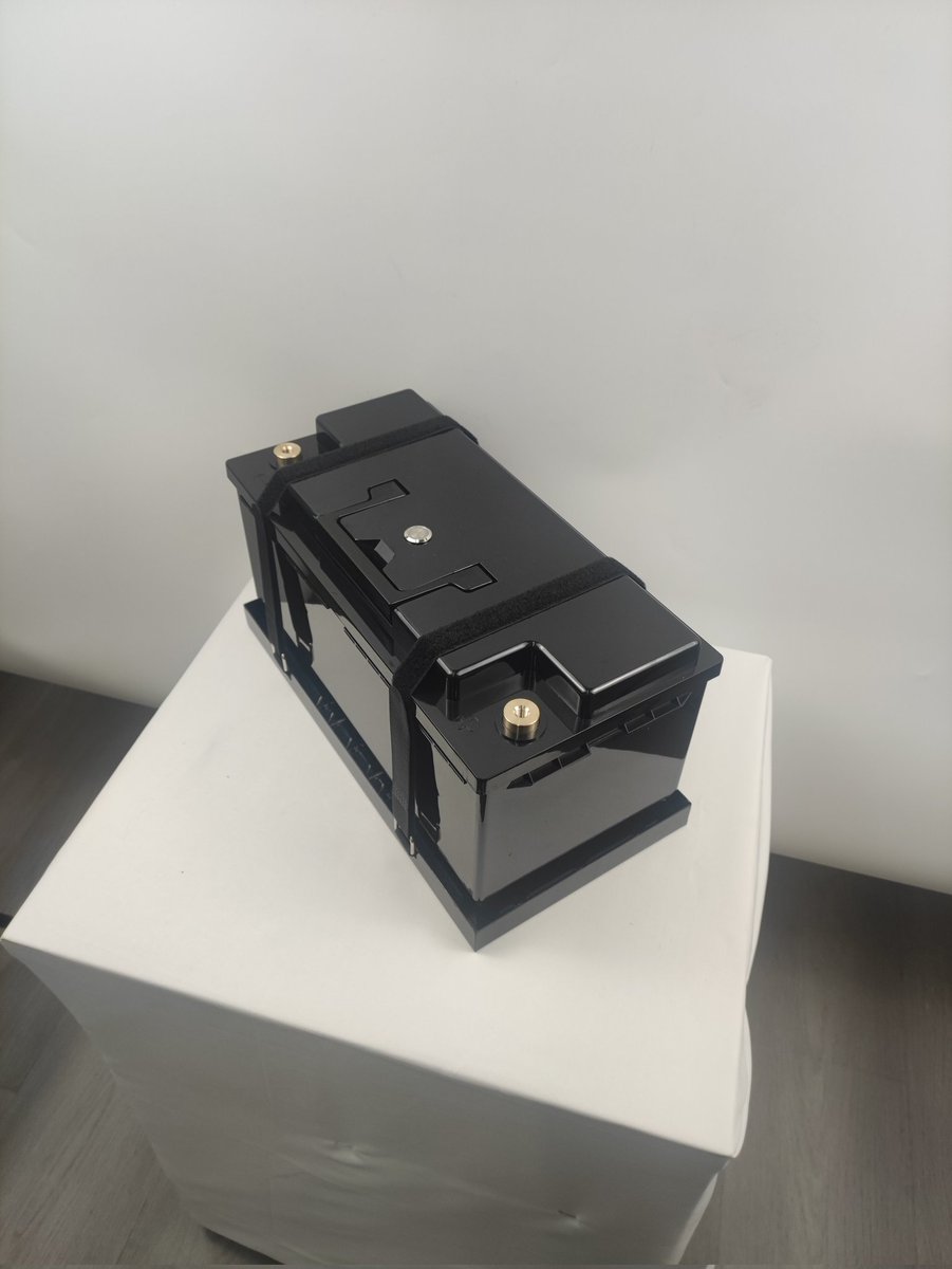 LiaoBattery's tweet image. 12V100Ah lithium iron phosphate battery with a customer customized case!
 Power up your devices with long-lasting, reliable energy storage . Get in touch with us to learn more about this cutting-edge solution for your power needs. #lithiumbattery #customizedcase #Innovation