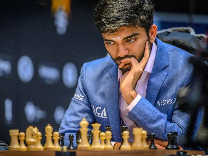 युवा भारतीय ग्रैंडमास्टर 17 वर्षीय डी गुकेश ने कैंडिडेट्स शतरंज टूर्नामेंट में शानदार प्रदर्शन करते हुए फ्रांस के फिरोजा अलीरेजा को हराकर एकल बढ़त हासिल कर ली है। वह अब #WorldChessChampionship के लिए चीन के डिंग लिरेन को चुनौती देंगे।