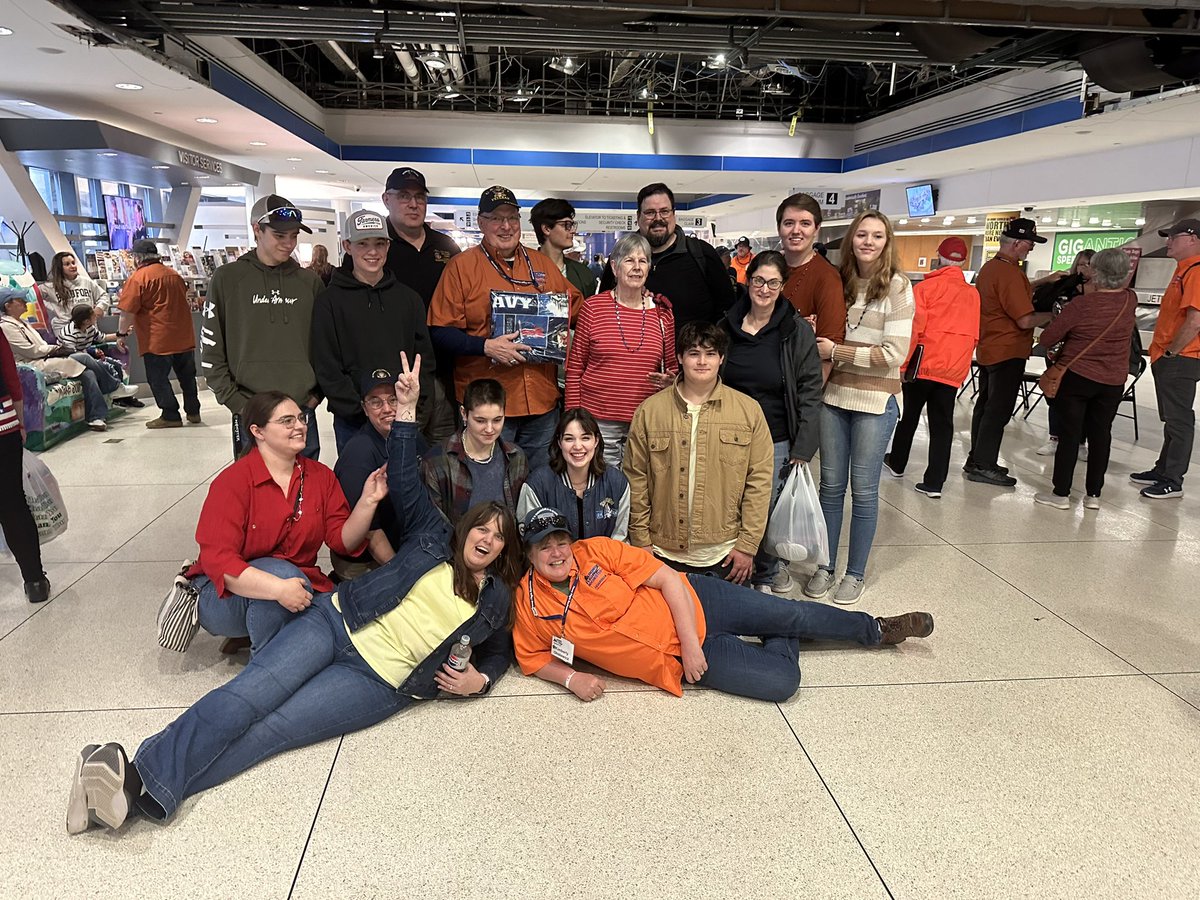 HonorFlightROC's tweet photo. Welcome home Mission 82! #veterans #honorflight #honorflightrochester #ThankYouForYourService https://t.co/OIs8kSacAg