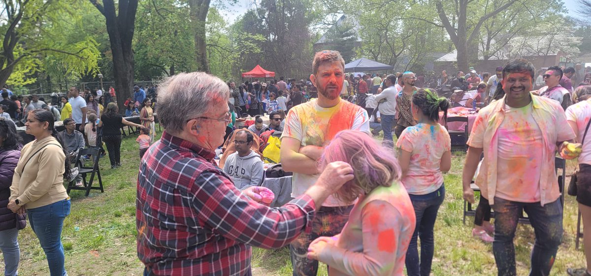 Holi- Festival of colours ! Indian American community and friends of India celebrated the joyous and colorful festival of Holi celebrations at Philadelphia Zoo. @phillyzoo Thank you Council of Indian Organizations of Greater Philadelphia #CIO @ciophilly for organizing the
