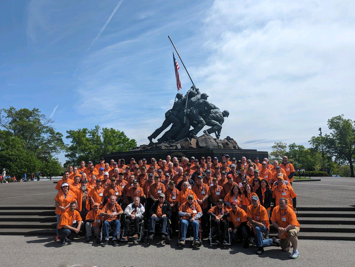 HonorFlightROC's tweet photo. Honor Flight Rochester Mission 82! #ThankYouForYourService #veterans #honorflight #honorflightrochester https://t.co/3UAxwQJGKg