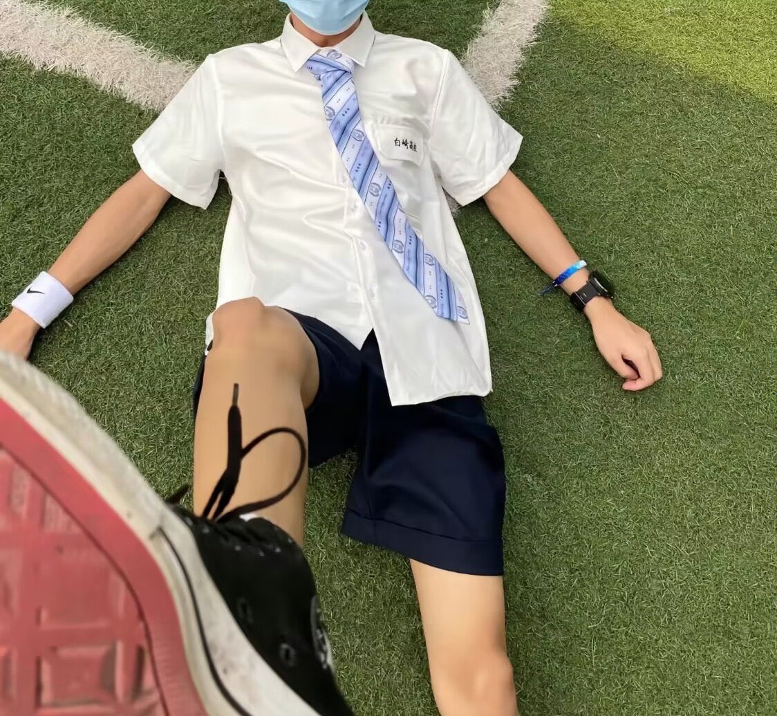 txwyx3's tweet photo. 跪下清理爹的鞋底 https://t.co/u72wSDECe3