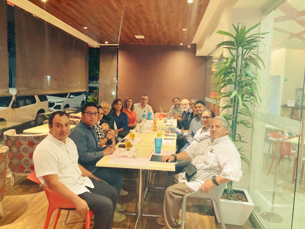 CUrbOax's tweet photo. #TePresentamos al doctor Ruffo C. López Hernández, 👦🏽 presidente del 'Colegio de Urbanistas de Oaxaca' (2024-2026) 👇🌳 https://t.co/z0T7Kxlw42