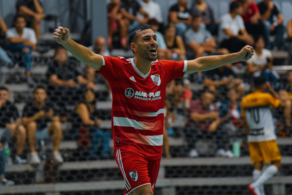 carpfutsal's tweet photo. ¡Vamos nosotros! 👊🏻🙅🏻‍♂️

#VamosRiver https://t.co/2rtmsepdqz